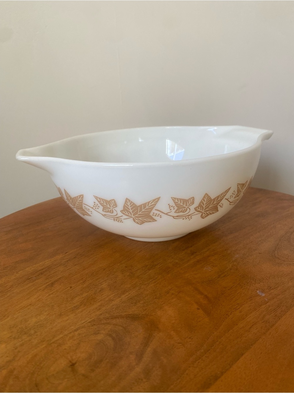 Vintage Pyrex Sandalwood Cinderella Mixing Bowl (No. 443)